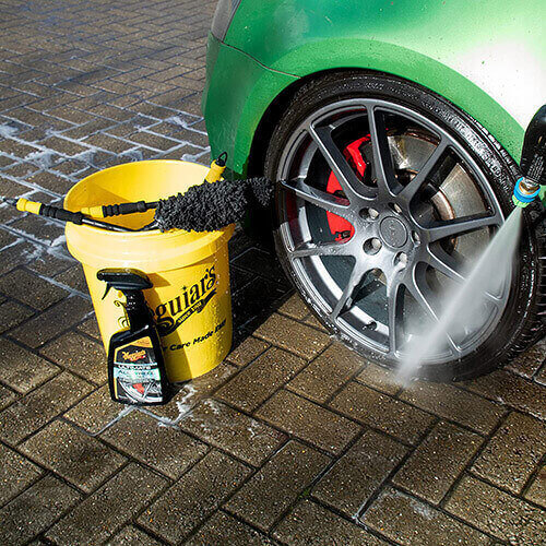 Perie – Meguiar’s Supreme Angled Wheel Brush